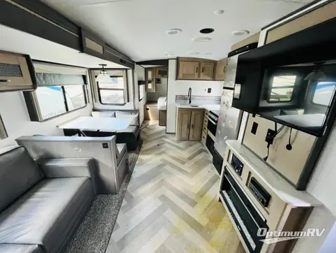 2022 Cruiser Twilight Signature TWS2800 RV Photo 2