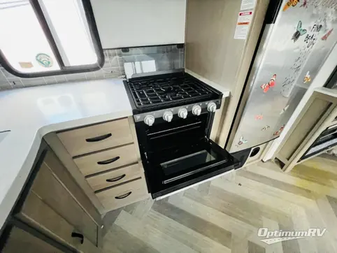 2022 Cruiser Twilight Signature TWS2800 RV Photo 3