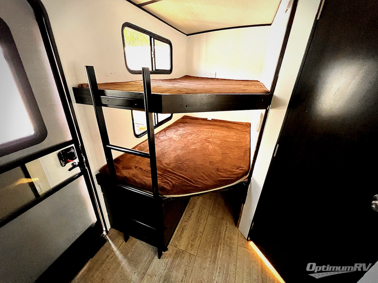 2018 Grand Design Imagine 2800BH Photo 16