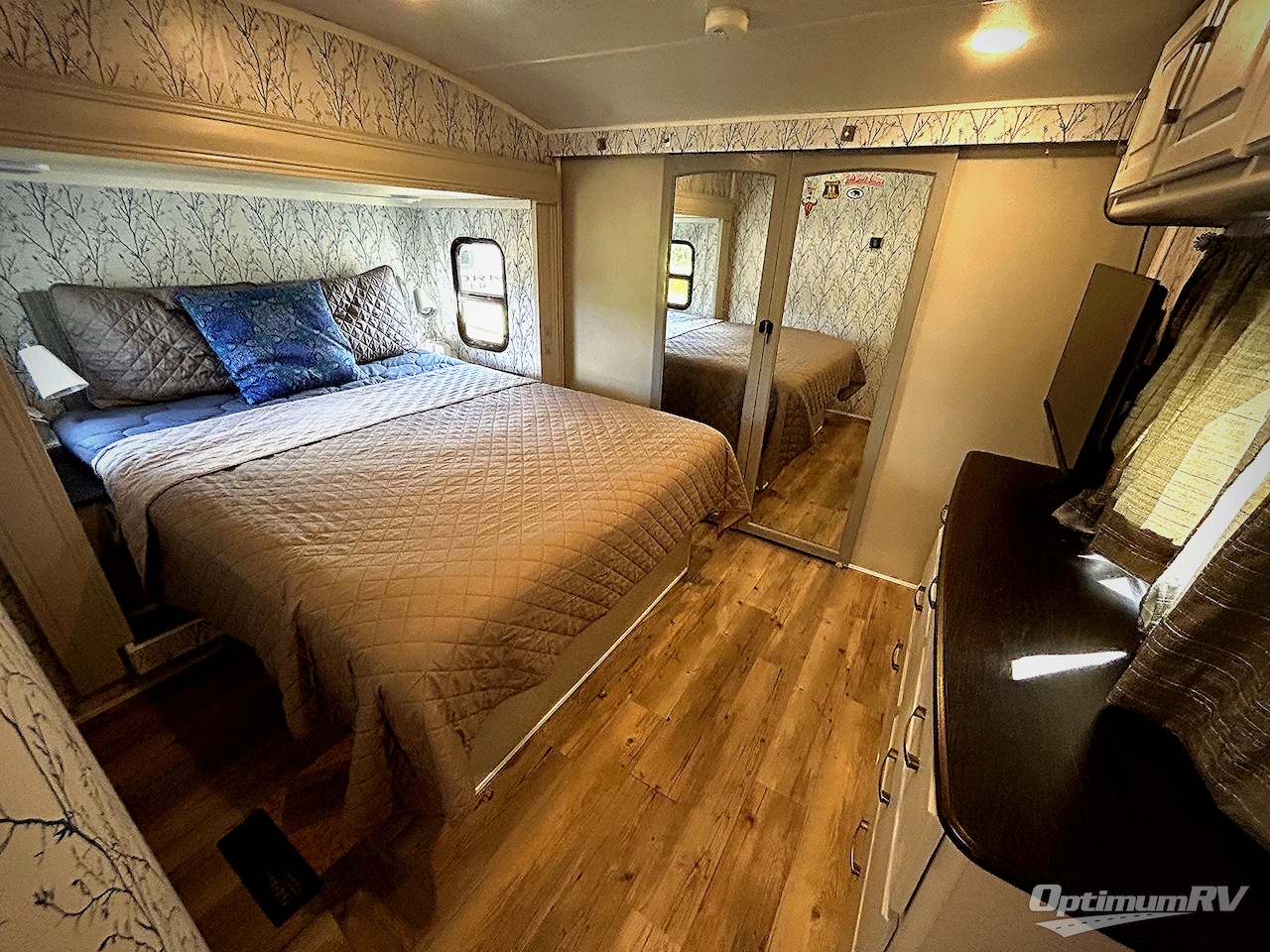 2017 Grand Design Reflection 337RLS Photo 7