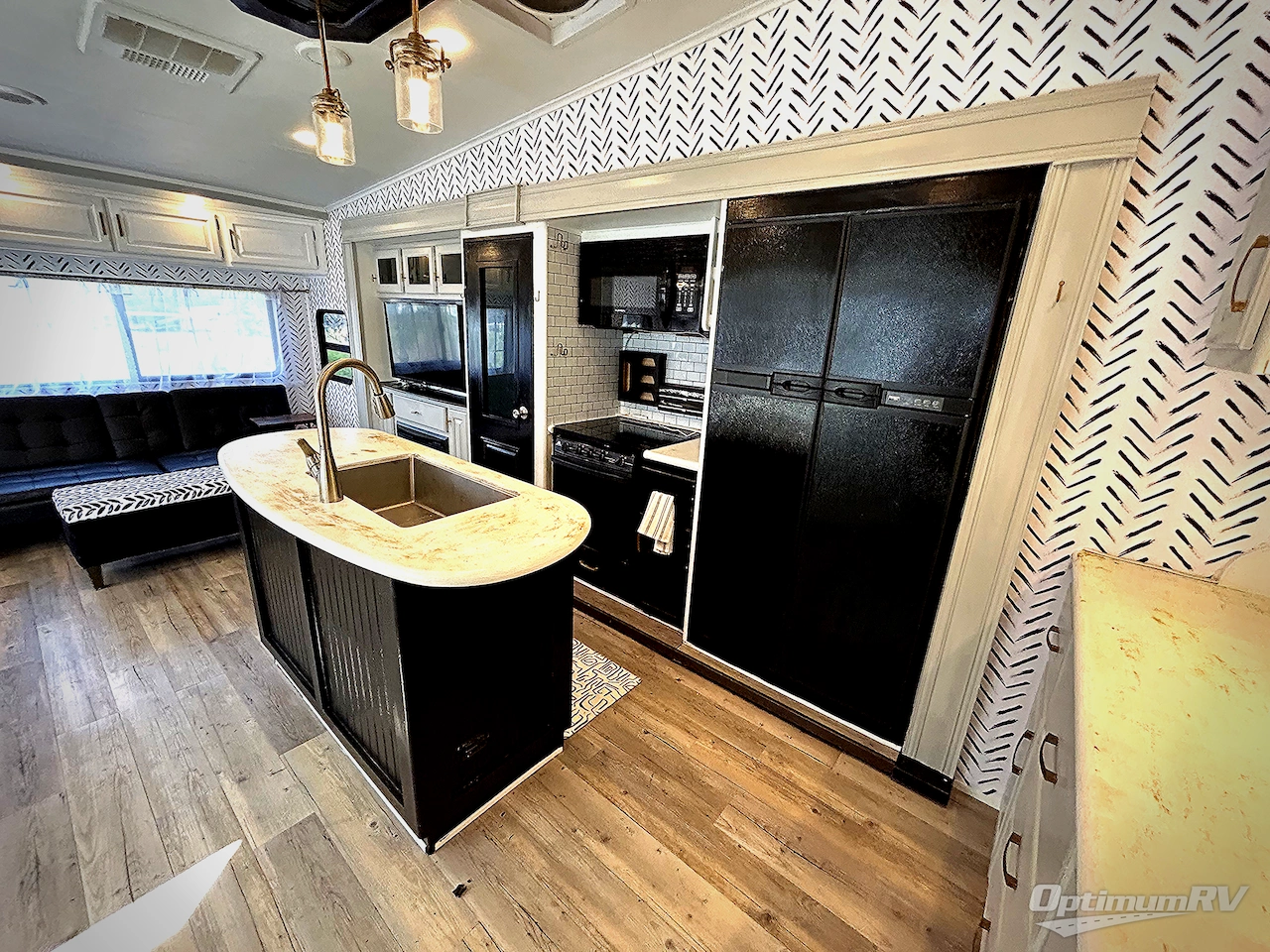 2017 Grand Design Reflection 337RLS Photo 14