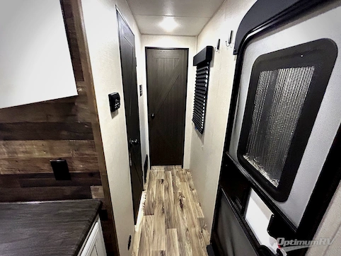 2021 Venture SportTrek Touring Edition STT343VIK RV Photo 3