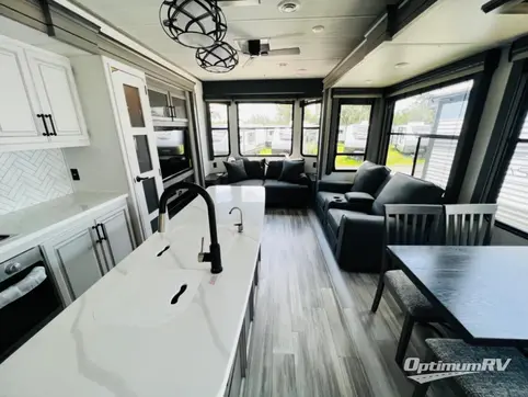 2025 Keystone Retreat 39LOFT RV Photo 2