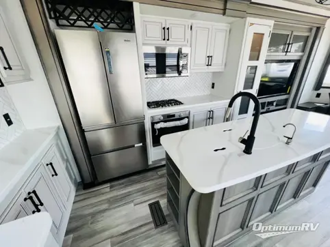 2025 Keystone Retreat 39LOFT RV Photo 3