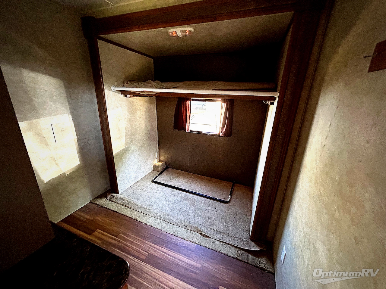 2015 Gulf Stream Conquest 40DEN Photo 10