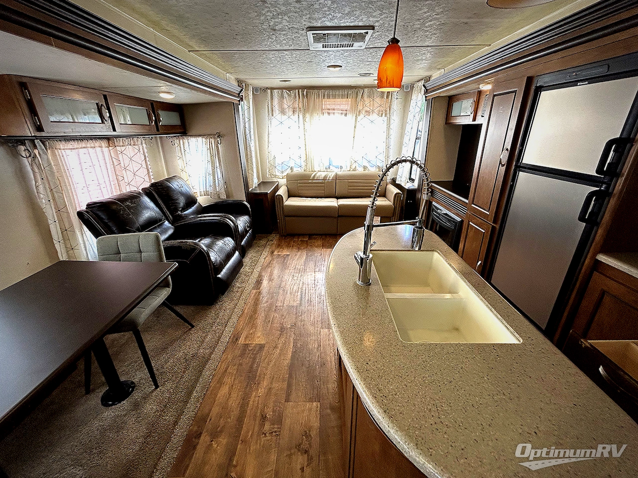 2017 Forest River Wildwood 27REI Photo 4