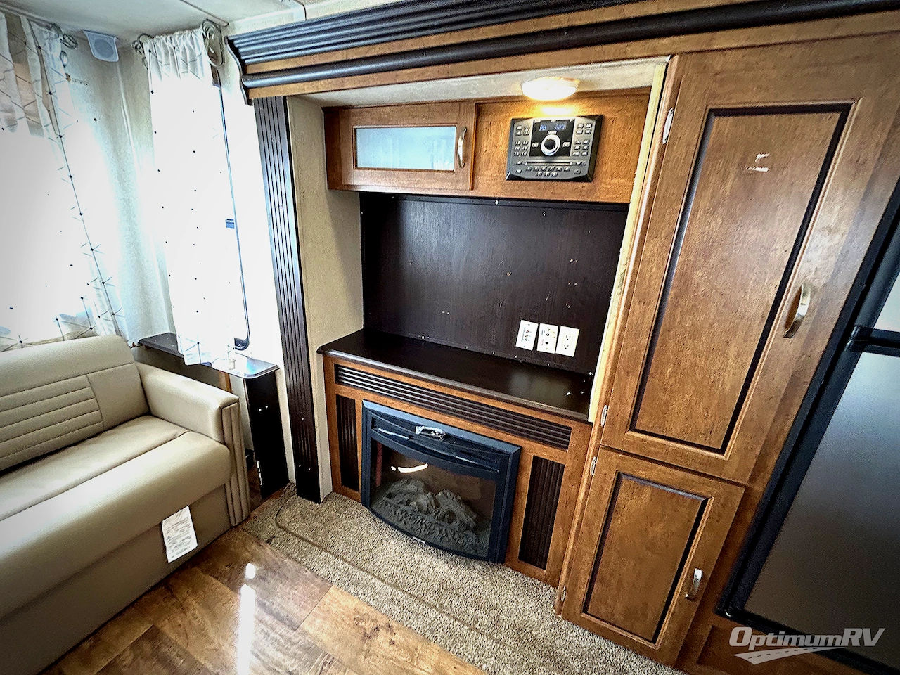 2017 Forest River Wildwood 27REI Photo 14