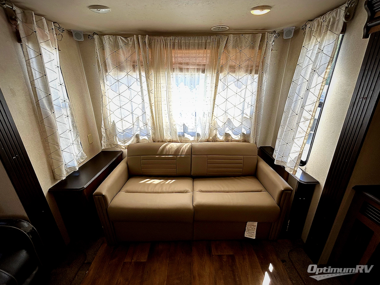 2017 Forest River Wildwood 27REI Photo 15