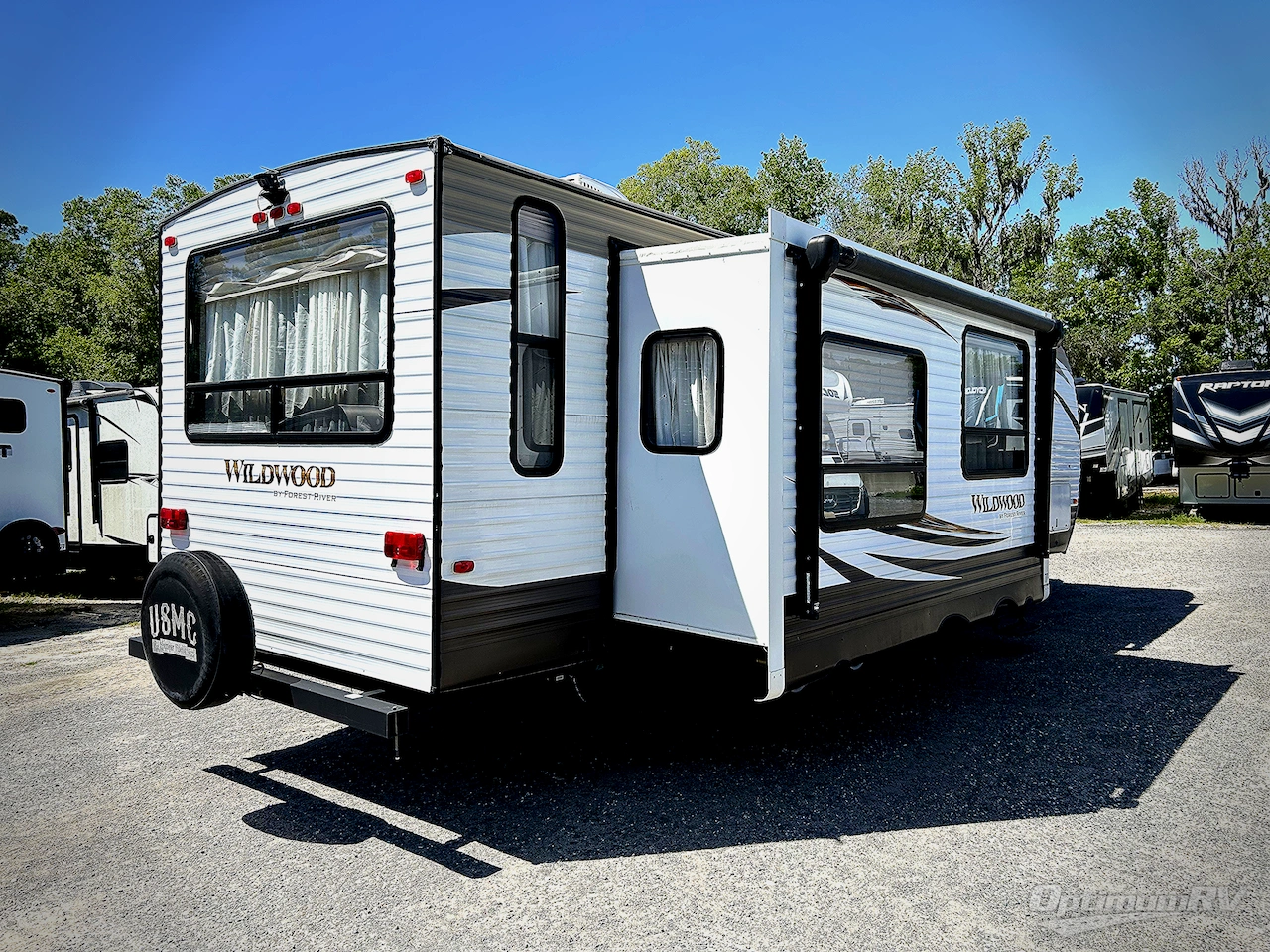 2017 Forest River Wildwood 27REI Photo 2