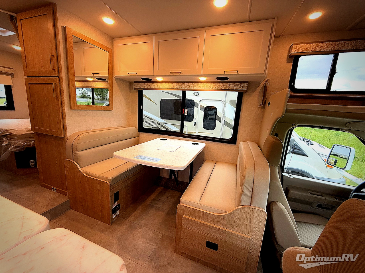 2026 Thor Chateau 22Z Photo 5