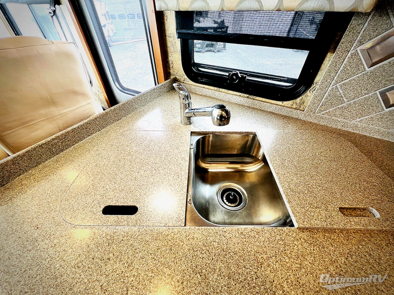2017 Newmar Bay Star 3306 Photo 6
