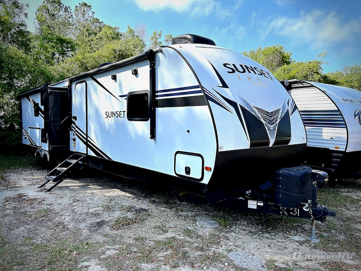 2019 CrossRoads Sunset Trail Super Lite SS330SI RV Photo 1