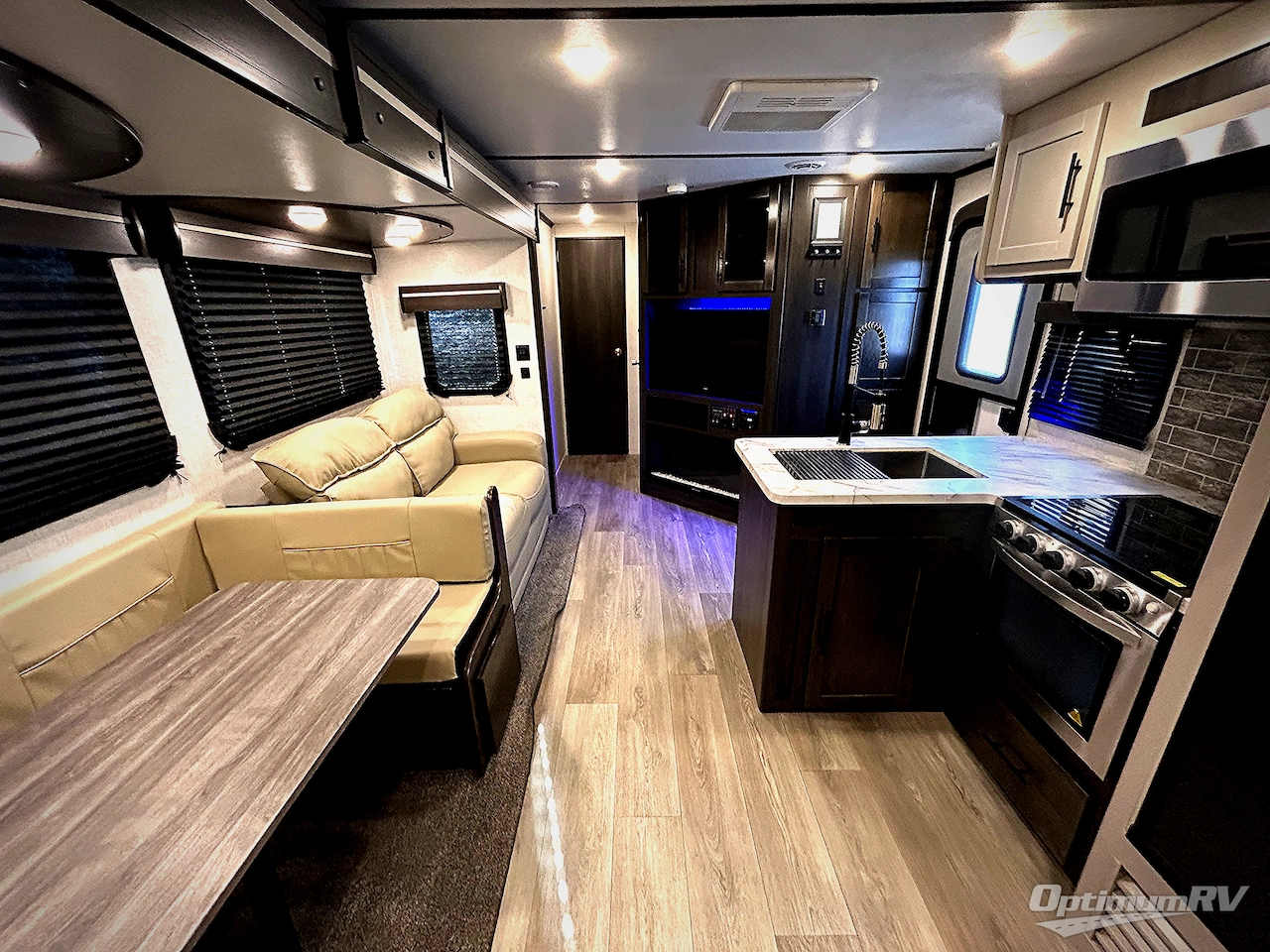 2021 CrossRoads Cruiser Aire CR33BHB Photo 5