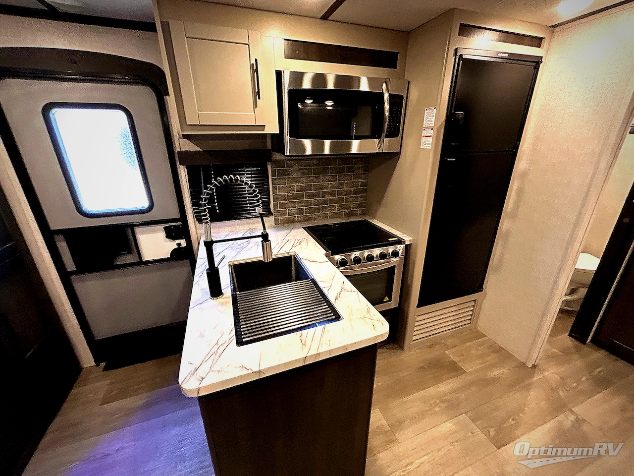 2021 CrossRoads Cruiser Aire CR33BHB Photo 12