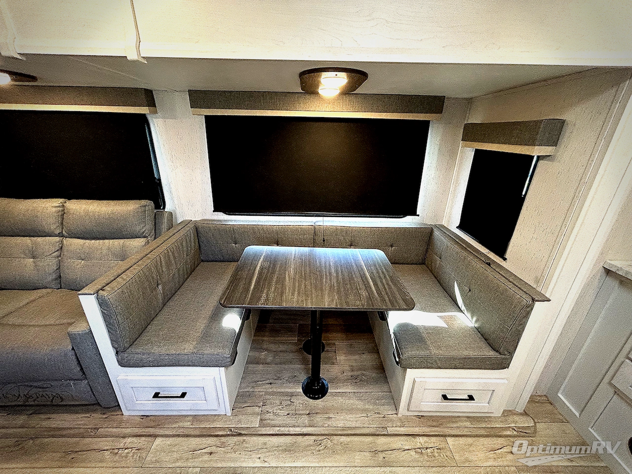 2024 Dutchmen Astoria 2913FK Photo 8