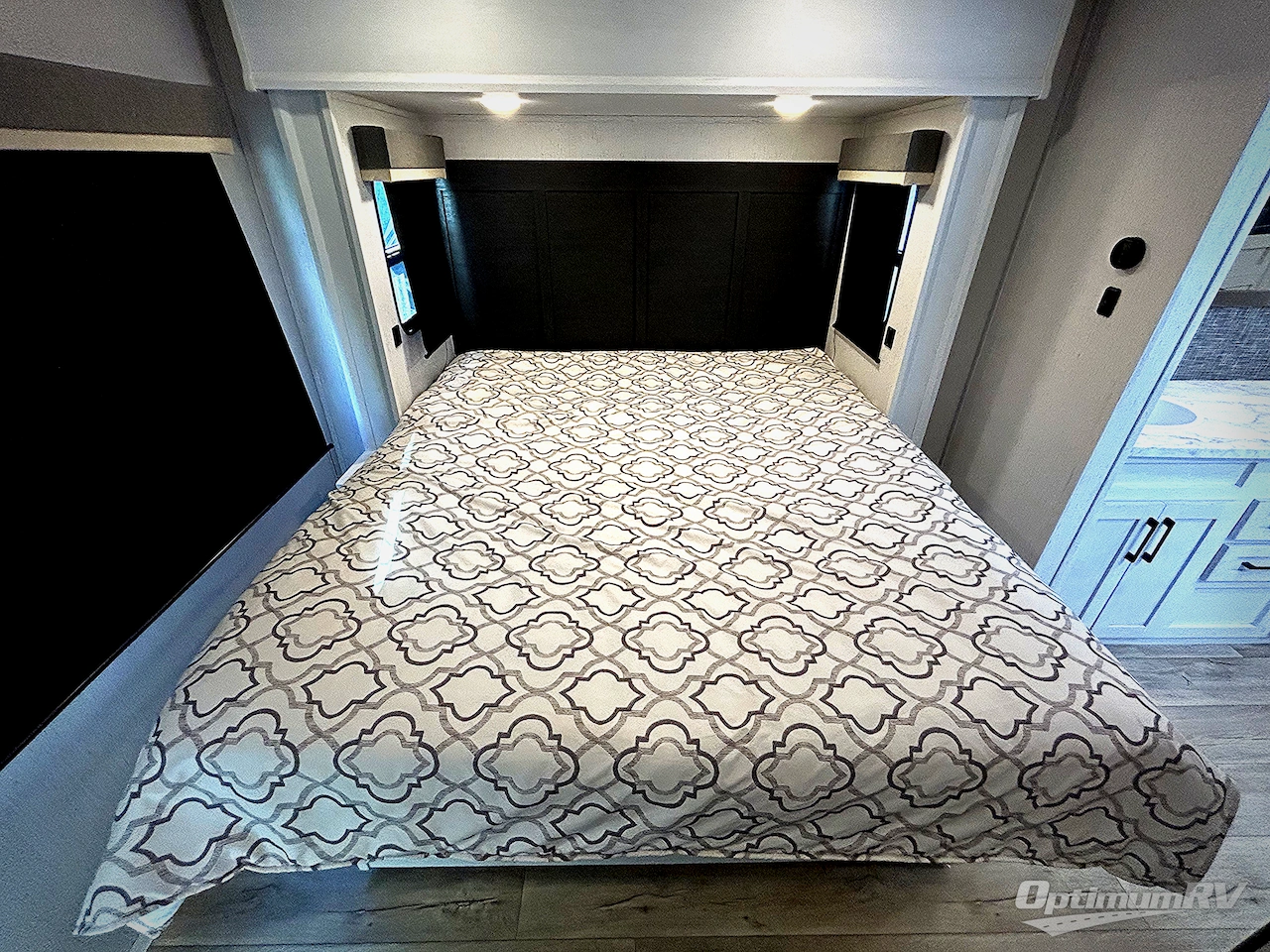 2024 Dutchmen Astoria 2913FK Photo 16