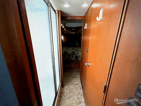 2015 Tiffin Allegro Breeze 32 BR RV Photo 4