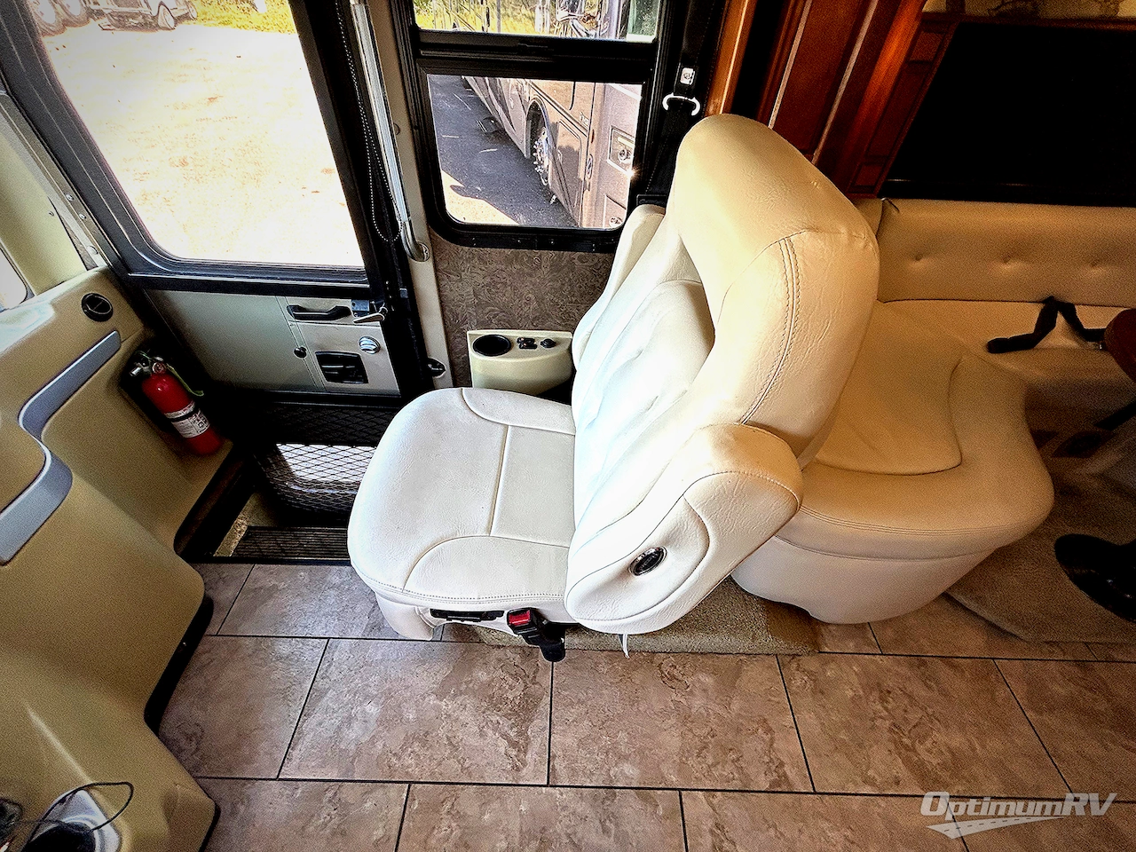 2015 Tiffin Allegro Breeze 32 BR Photo 5