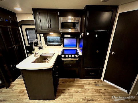 2020 Venture SportTrek Touring Edition 343VBH RV Photo 2