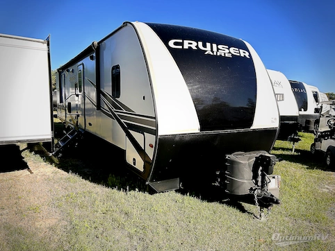 Used 2021 CrossRoads Cruiser Aire CR33BHB Featured Photo