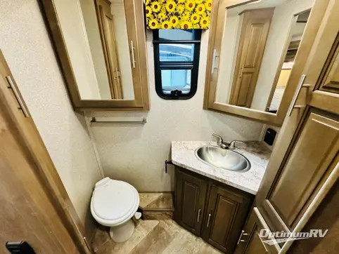 2018 Forest River Georgetown 5 Series 31R5 RV Photo 4