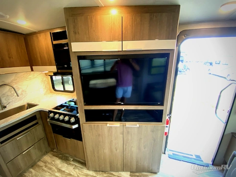 2021 Grand Design Imagine 2500RL RV Photo 4