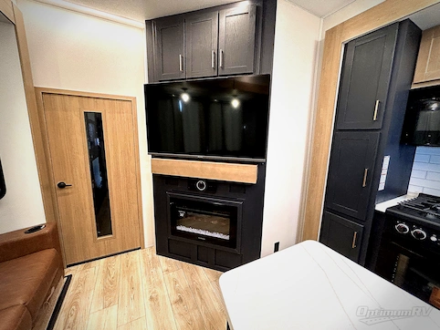2025 Heartland Cyclone 3714 RV Photo 4