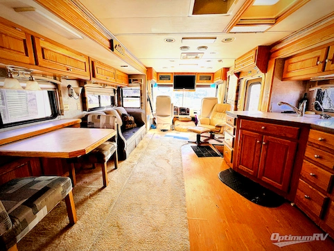 2005 Holiday Rambler Vacationer 37PCT RV Photo 2
