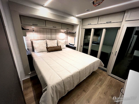 2025 Palomino Columbus 376DS RV Photo 2