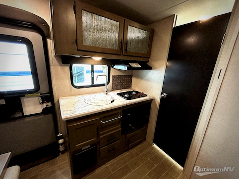 2021 Venture Sonic Lite SL150VRB RV Photo 4