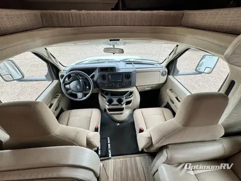 2022 Thor Four Winds 28A RV Photo 3