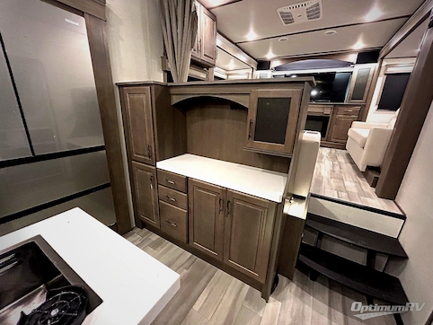 2024 Grand Design Solitude 380FL RV Photo 3