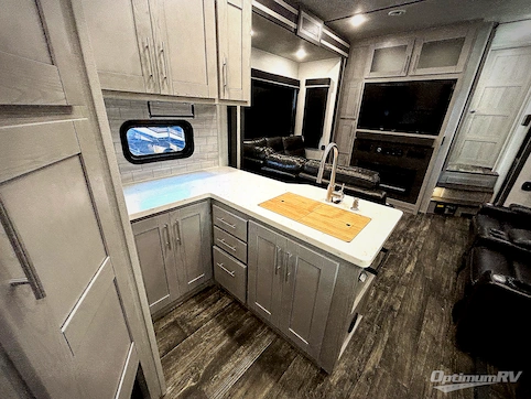 2023 Keystone Fuzion 430 RV Photo 4