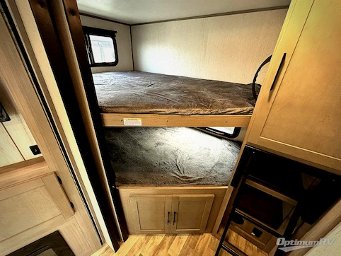 2022 Dutchmen Kodiak Ultra-Lite 296BHSL RV Photo 3