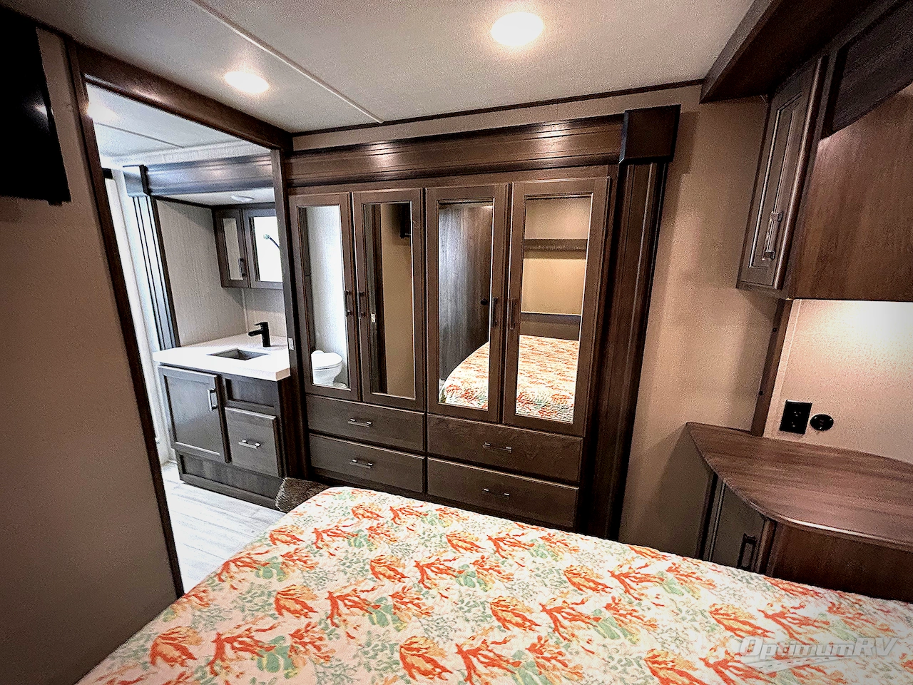 2021 Grand Design Solitude S-Class 2930RL Photo 7