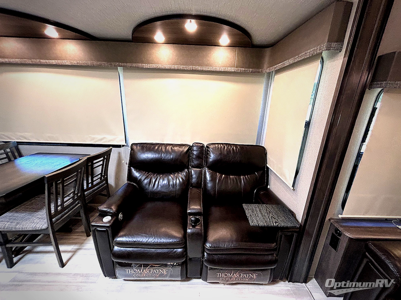 2021 Grand Design Solitude S-Class 2930RL Photo 13