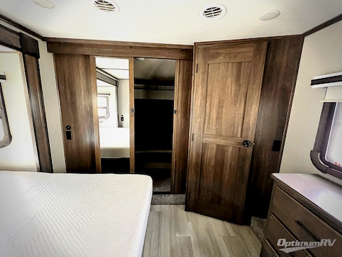 2021 Grand Design Solitude 310GK RV Photo 4