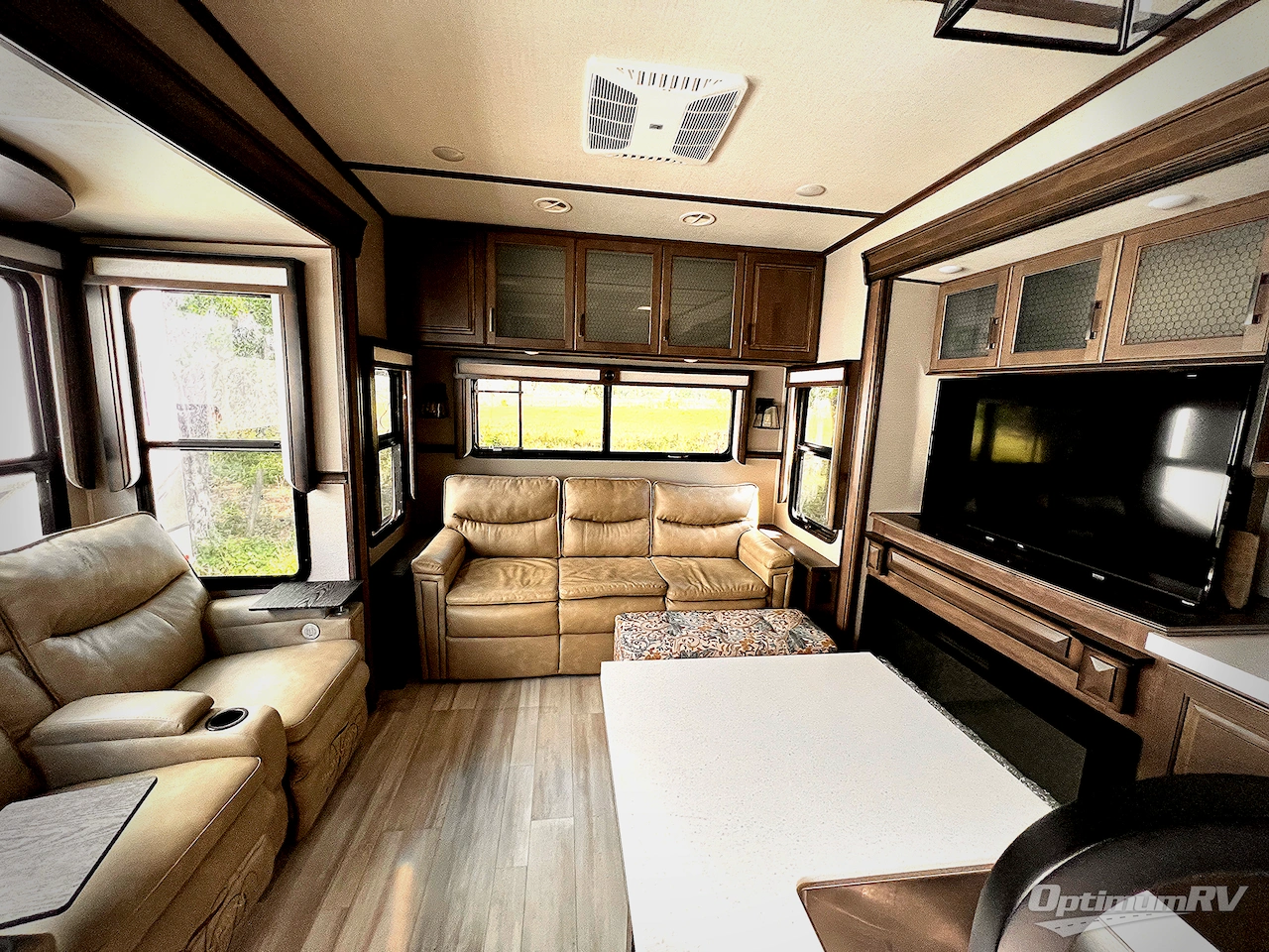 2021 Grand Design Solitude 310GK Photo 6