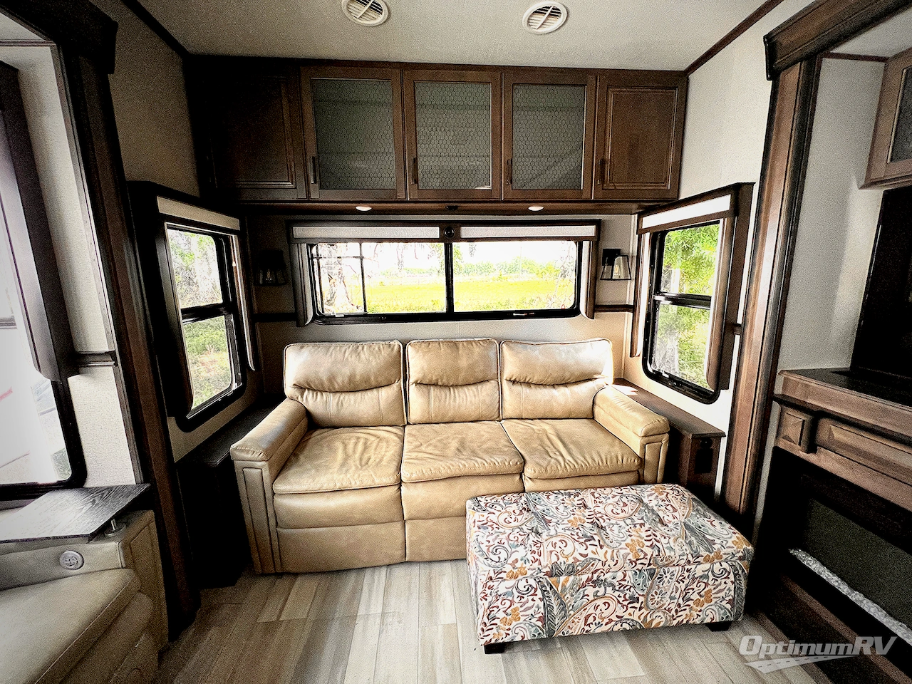 2021 Grand Design Solitude 310GK Photo 8