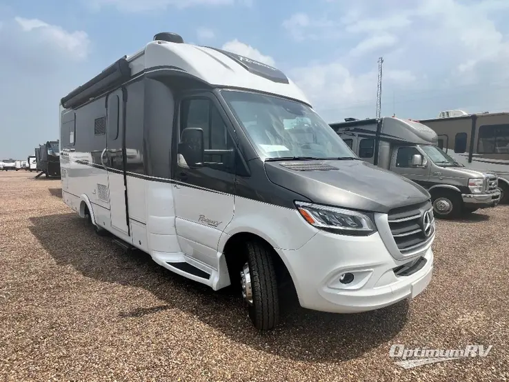 2022 Regency Ultra Brougham UB25TB RV Photo 1