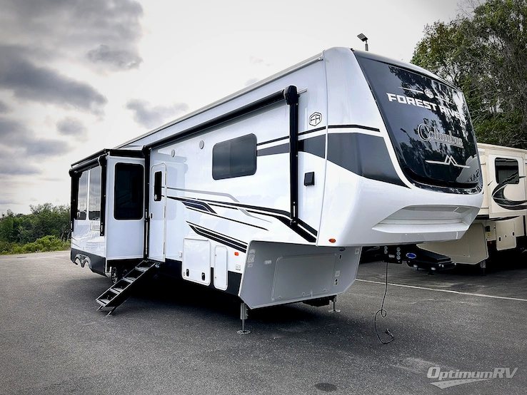 2025 Palomino Columbus 376DS RV Photo 1
