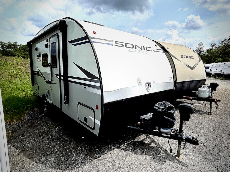 2021 Venture Sonic Lite SL150VRB RV Photo 1