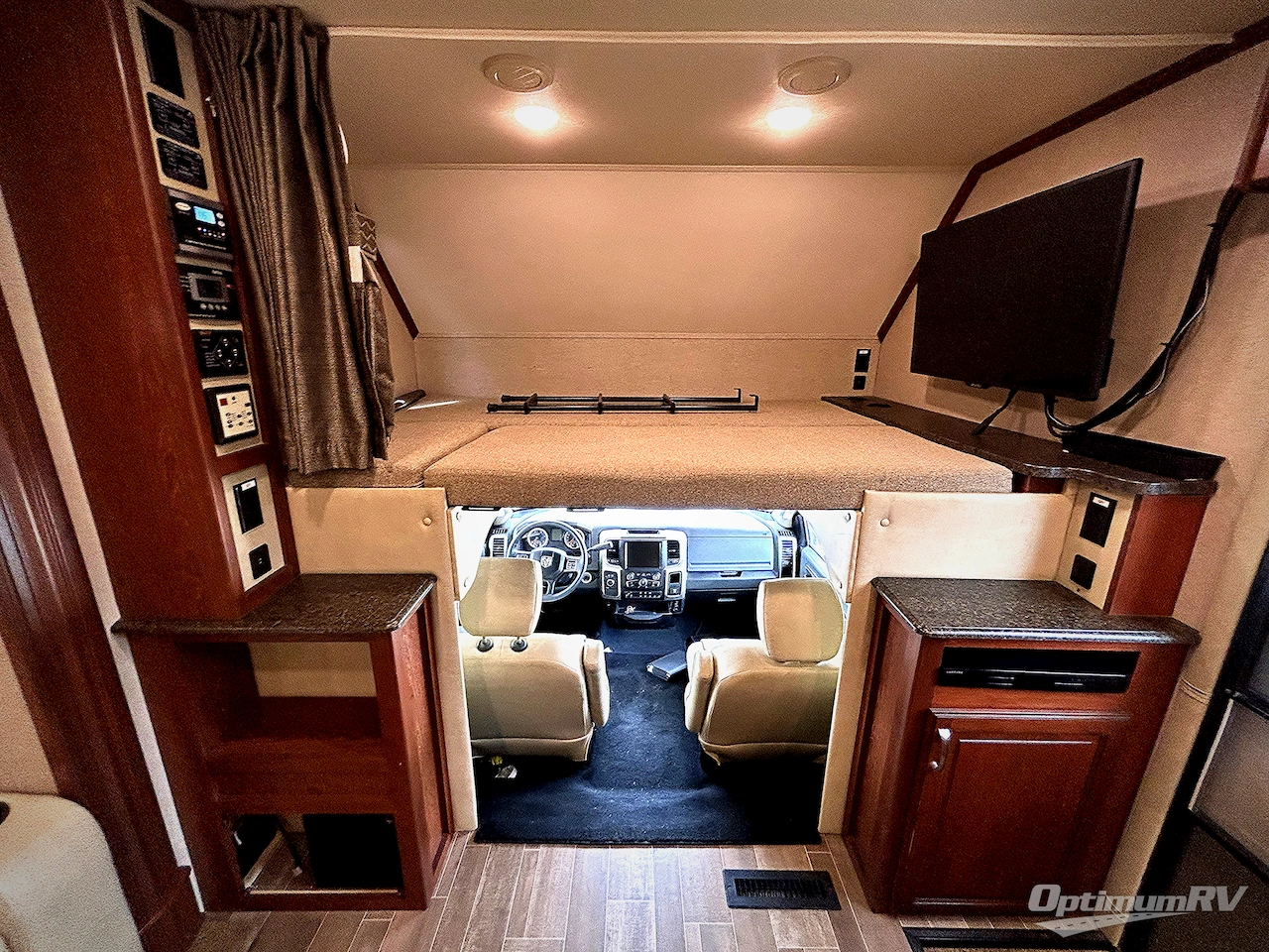 2018 Dynamax Isata 5 36DS Photo 10