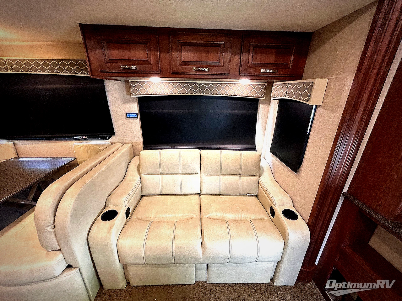 2018 Dynamax Isata 5 36DS Photo 13