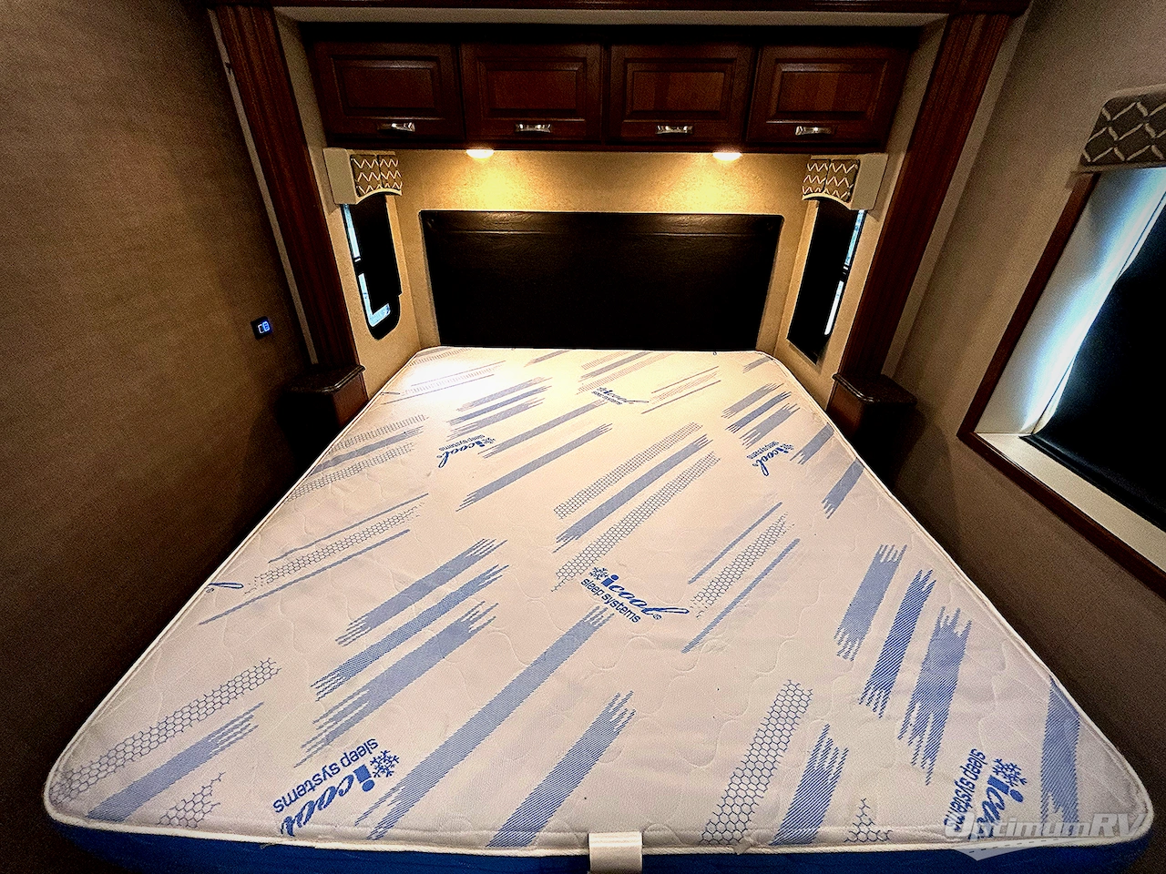 2018 Dynamax Isata 5 36DS Photo 18