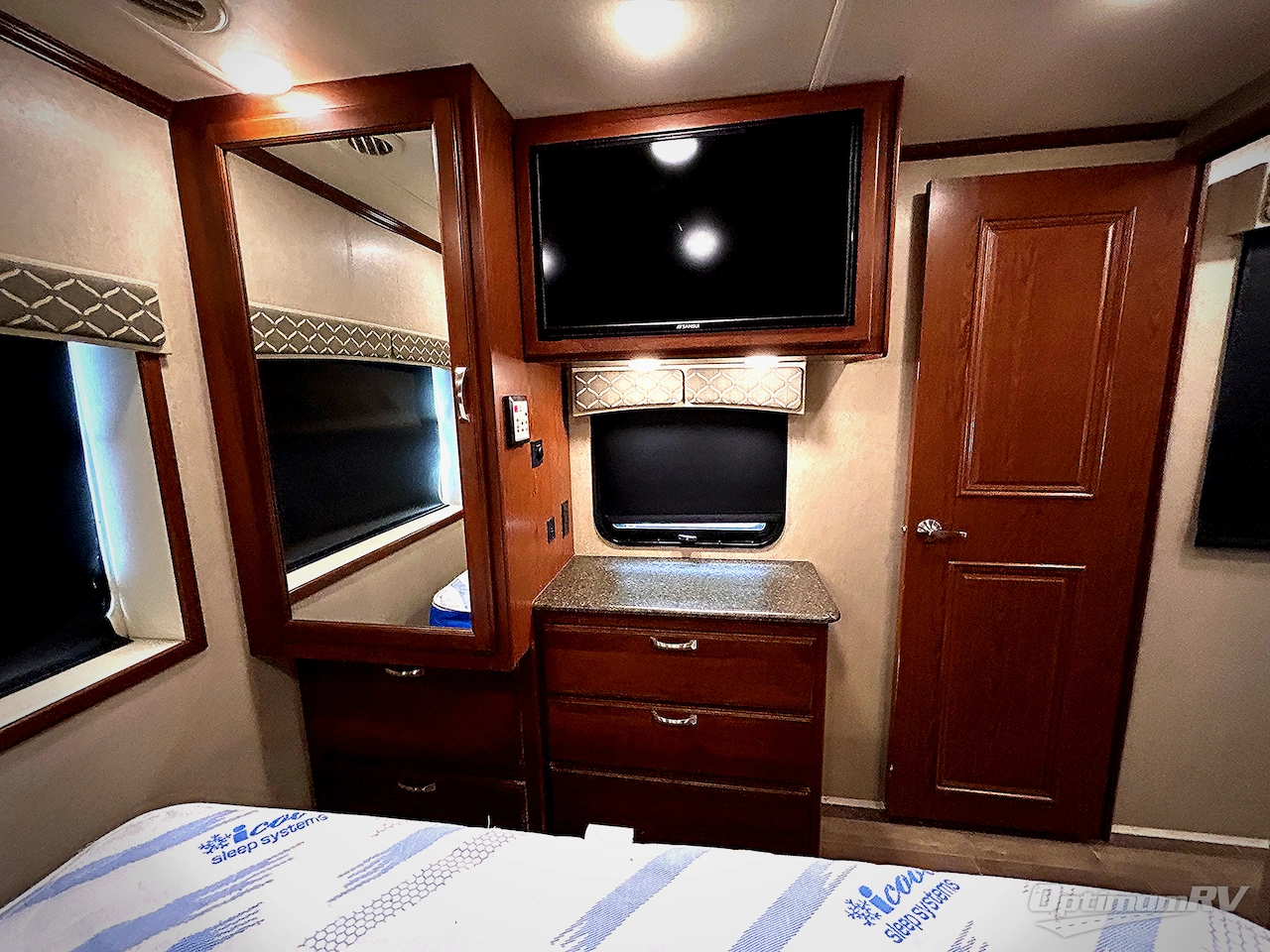 2018 Dynamax Isata 5 36DS Photo 19