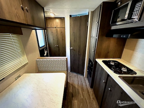 2020 Coachmen Clipper Cadet 16CFB RV Photo 2