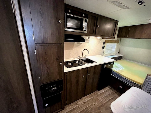 2020 Coachmen Clipper Cadet 16CFB RV Photo 3