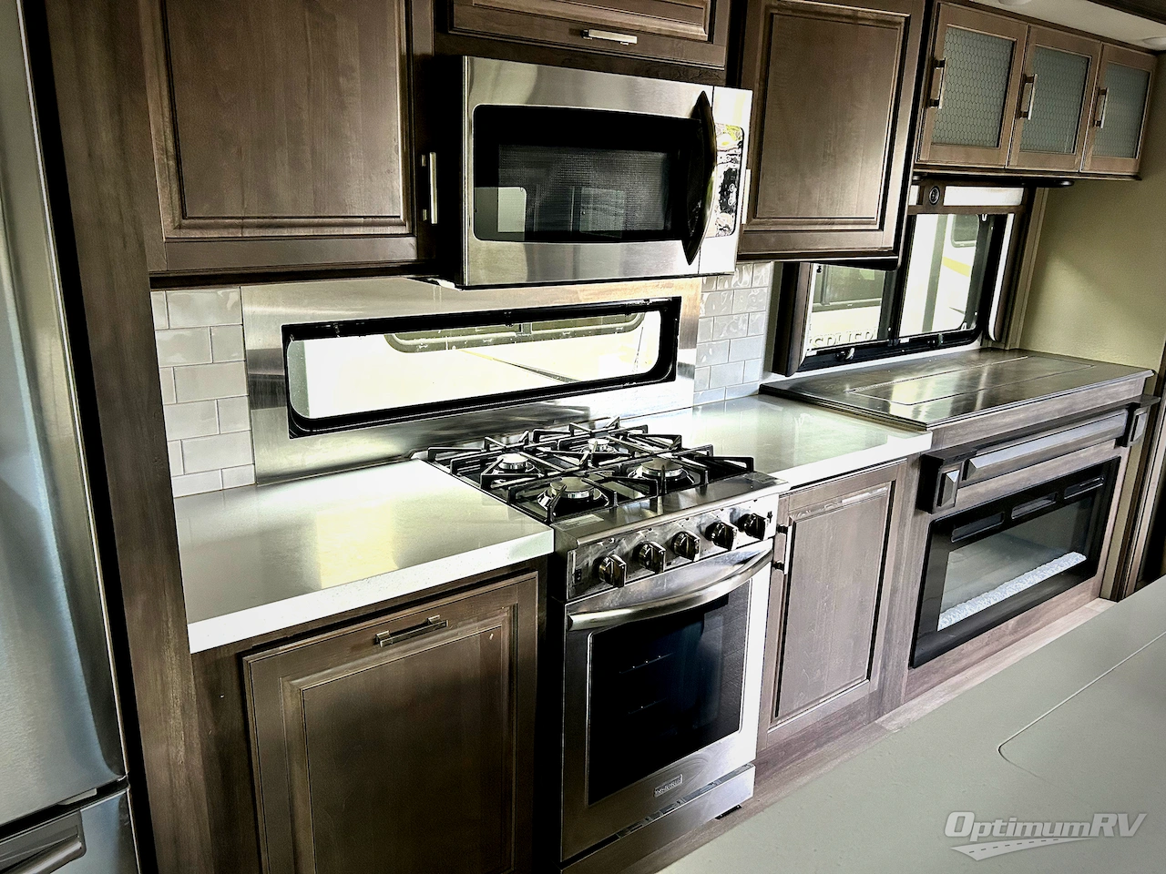 2021 Grand Design Solitude 345GK Photo 6