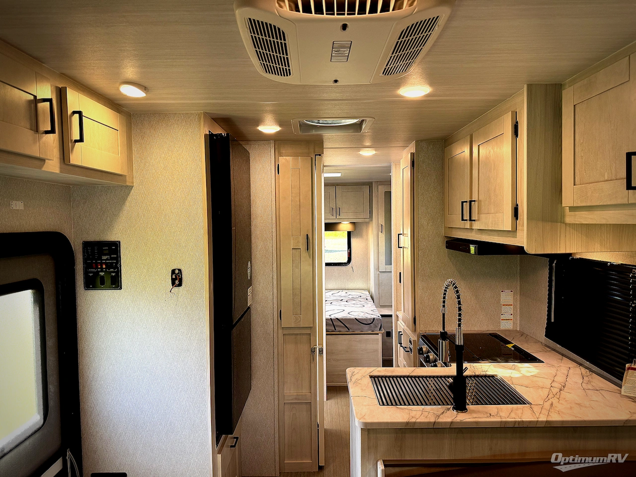 2025 East To West Entrada 2700NS Photo 4